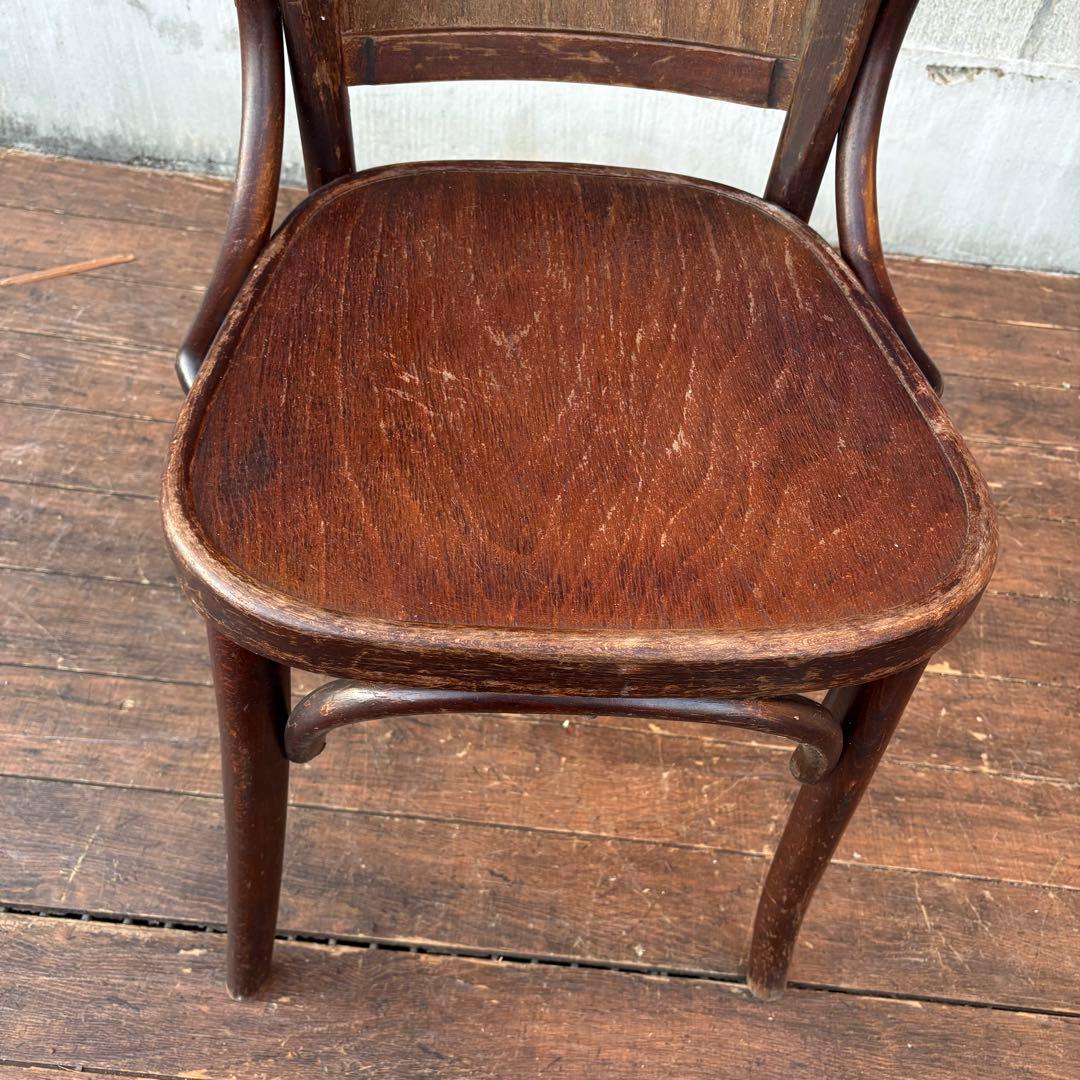 ①ルーマニア製 ヴィンテージ ベントウッドチェア アームチェア 曲木椅子 カフェ