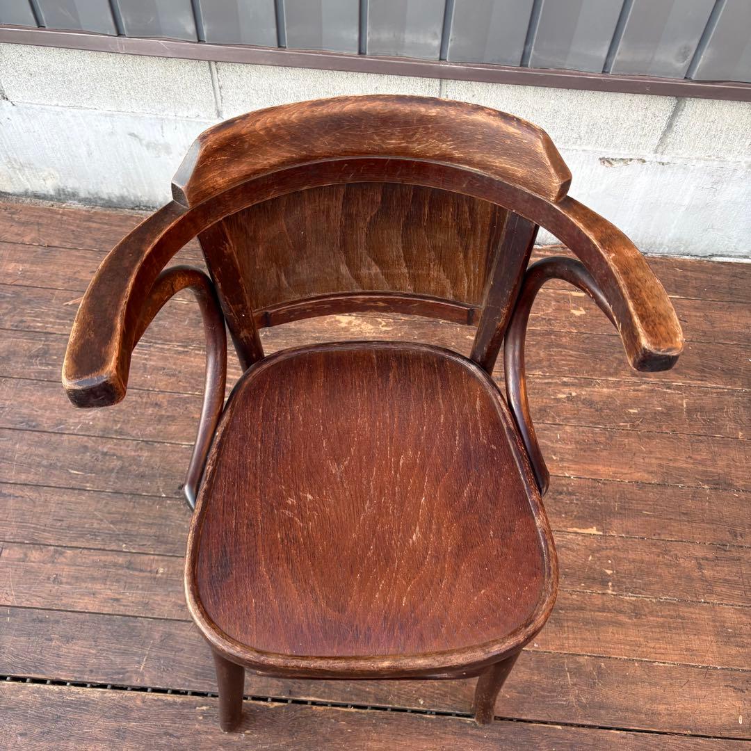 ①ルーマニア製 ヴィンテージ ベントウッドチェア アームチェア 曲木椅子 カフェ