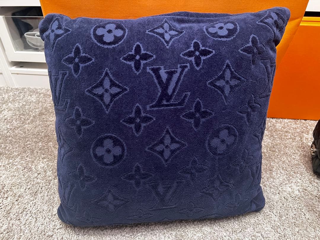 LOUIS VUITTON クッション・LV バケーション ネイビー2個ペア