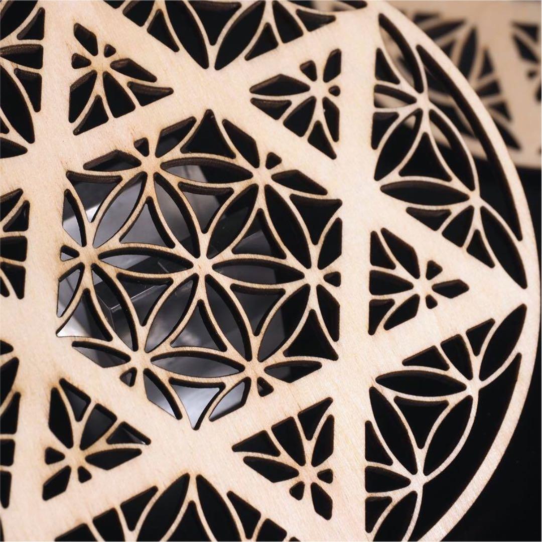 2C★特選NEW★木製☆お洒落で可愛い【北欧風デザインウッドコースター２枚】❤️