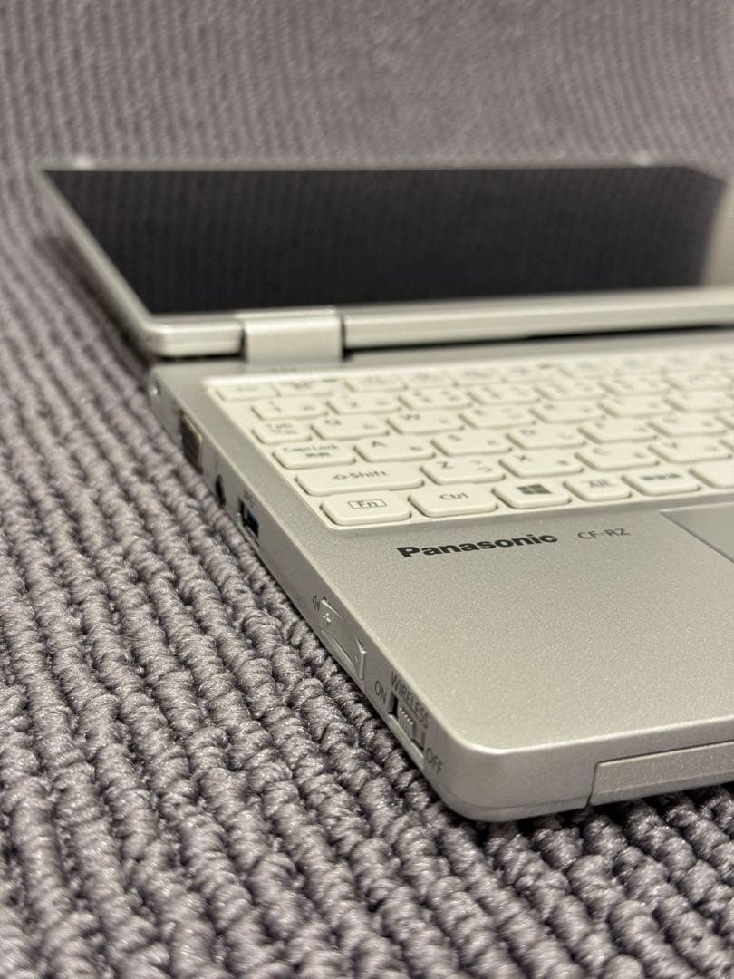 【希少美品】500時間未満2TB Win11 Pro搭載CF-RZ8 FDEQR