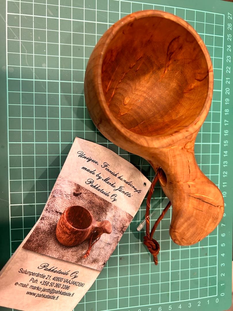 ①カーリーバーチ無垢　ククサ　ブッシュクラフト　パッカタイデククサ