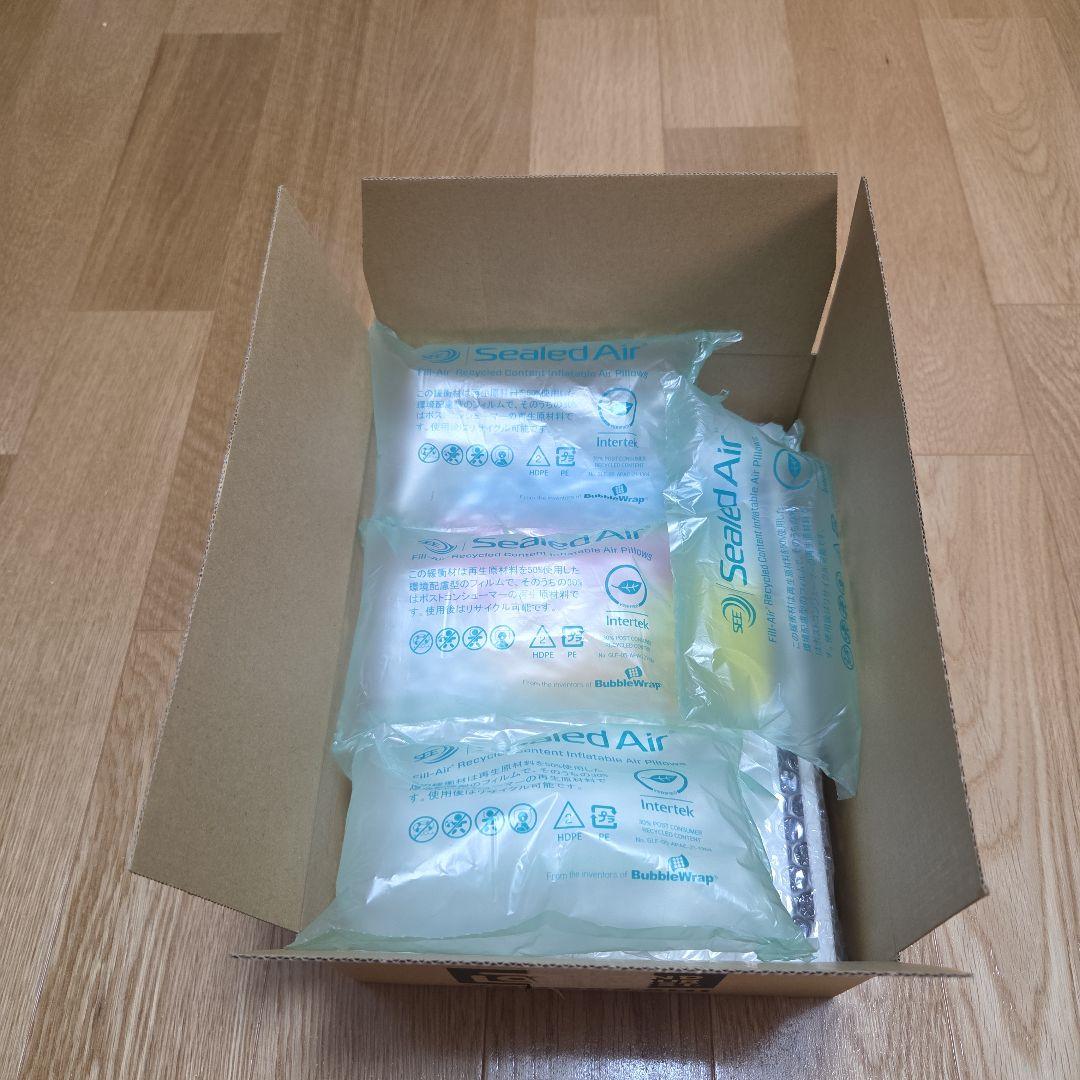 iPad A16 Wi-Fi+Cellular128GBシルバー カバー類セット