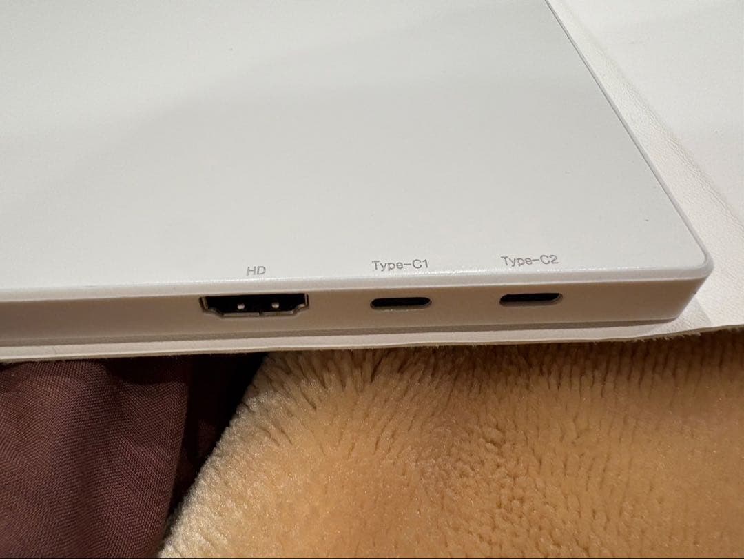 ポータブルモニター ホワイト 箱付き