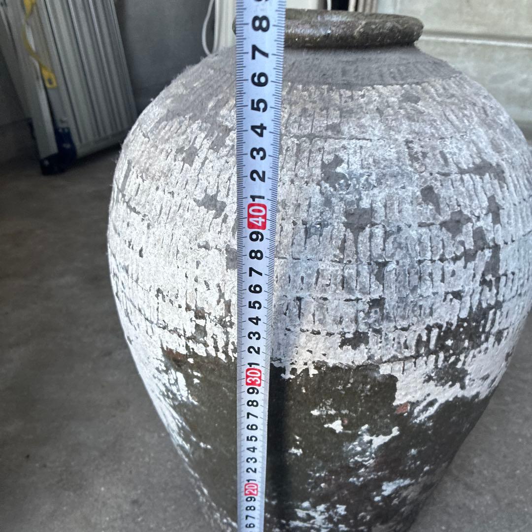 紹興酒漬け込む壺　　円筒形陶器　中国浙江省紹興市の壺