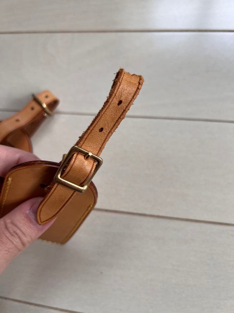 LOUIS VUITTON ヌメ革ネームタグ　4点セット