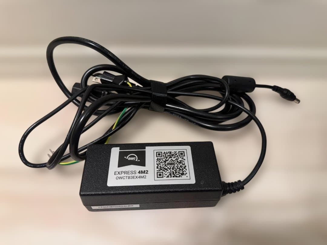 OWC Express 4M2 外付けSSDケース 中古美品