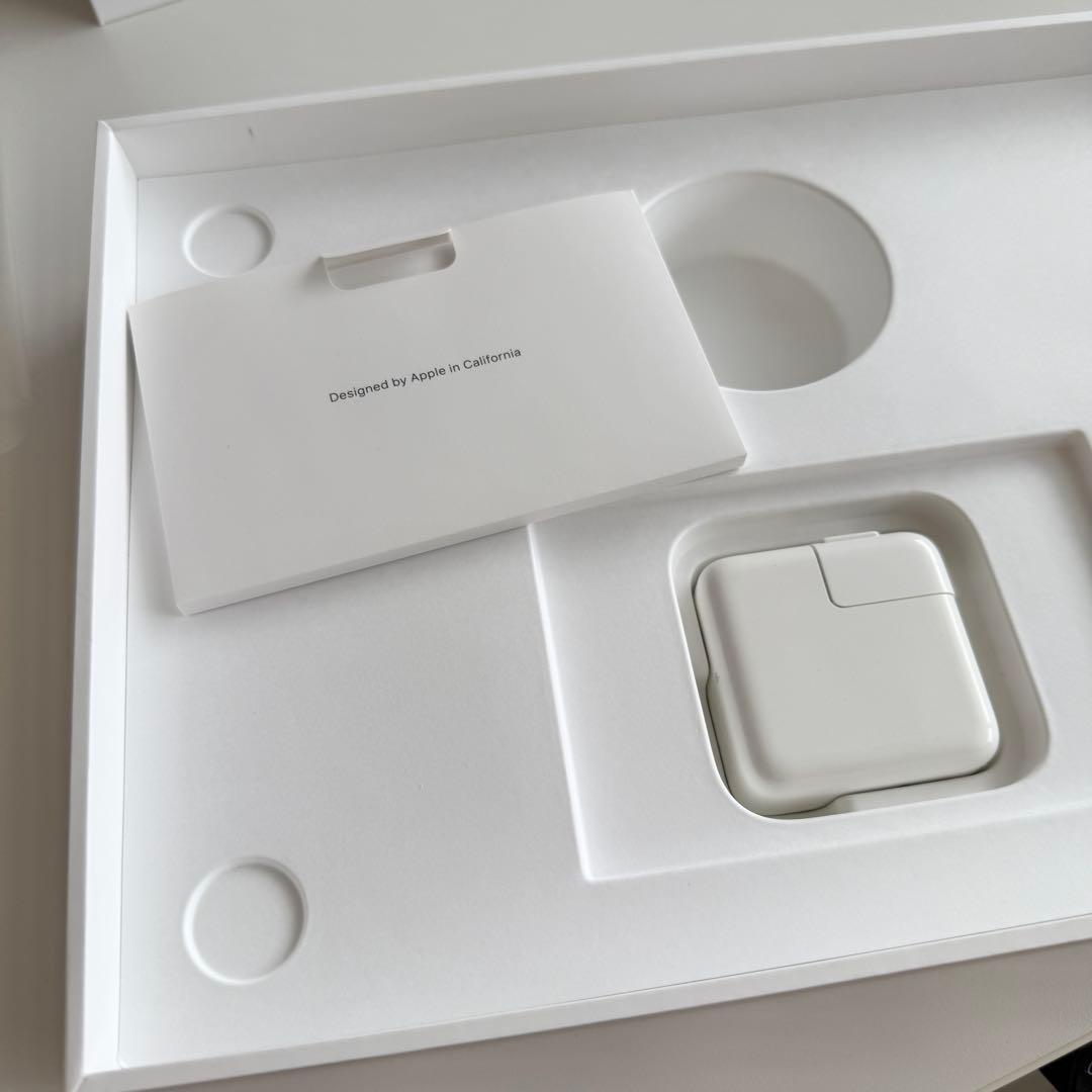 MacBook Air 13 2021 (M1チップ) メモリ8GB256GB