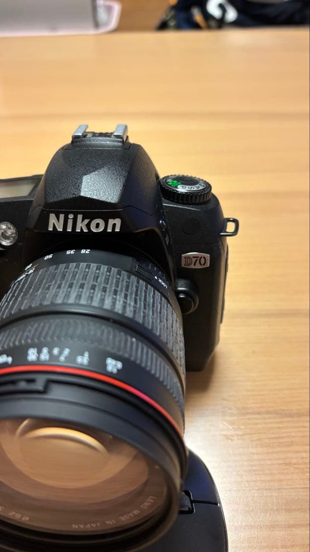 【早い者勝ち】Nikon D70デジタル一眼レフカメラ