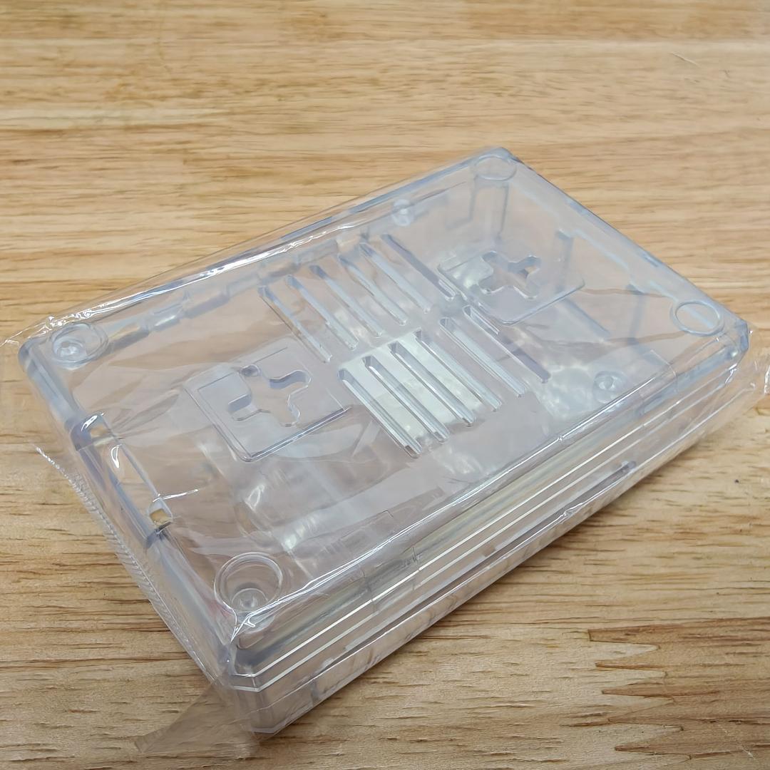 Raspberry Pi 4 Model B 本体