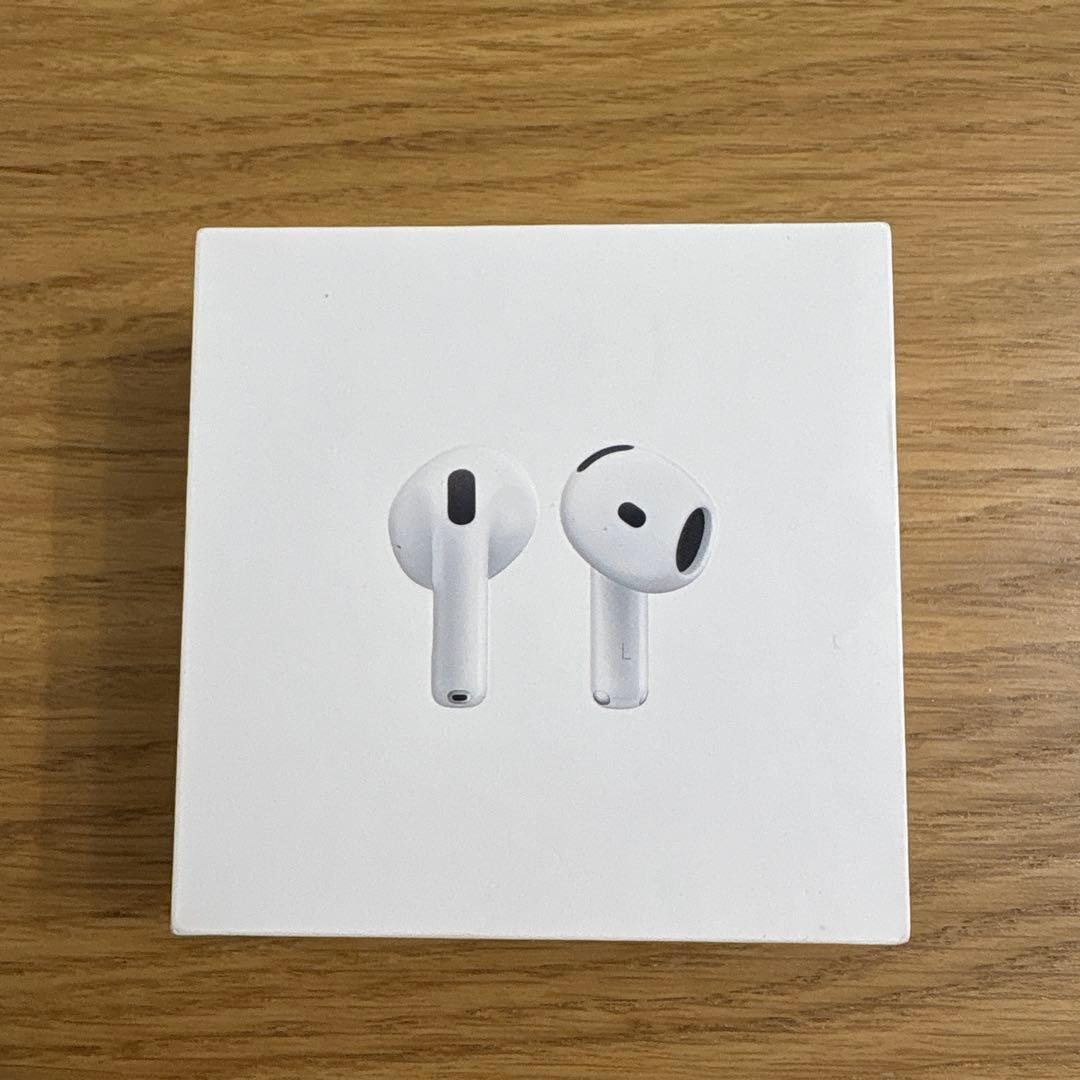 未使用　AirPods4 ノイキャン非搭載