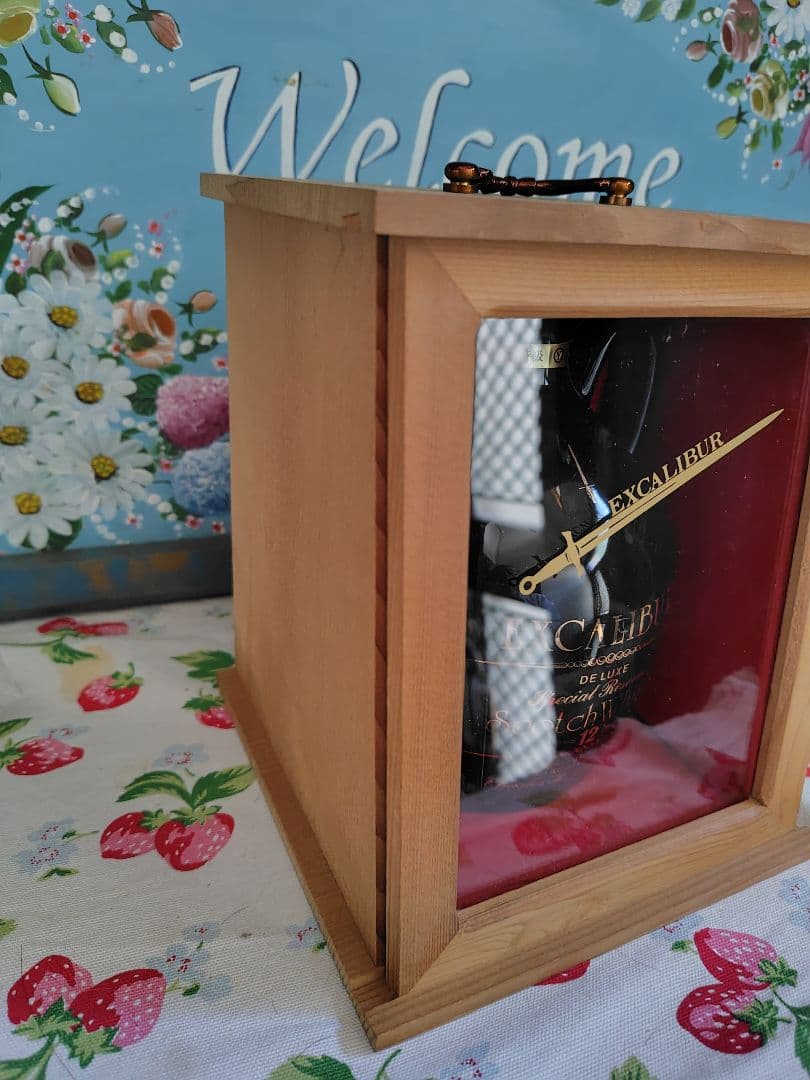 エクスカリバー　760ml デラックス　ウイスキー　１２年　陶器ボトル　箱付き