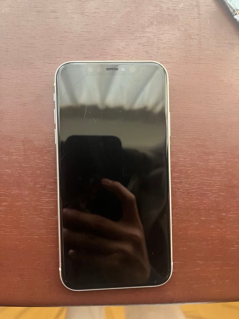 Apple iPhone 11 ホワイト 本体のみ