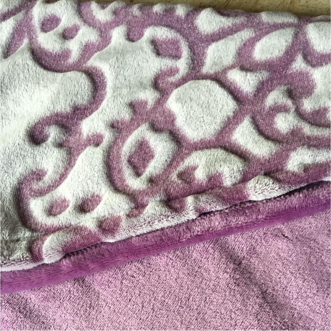 新品未使用品　希少なクイーンサイズ　西川　掛け布団カバー　ラベンダー色　フワフワ