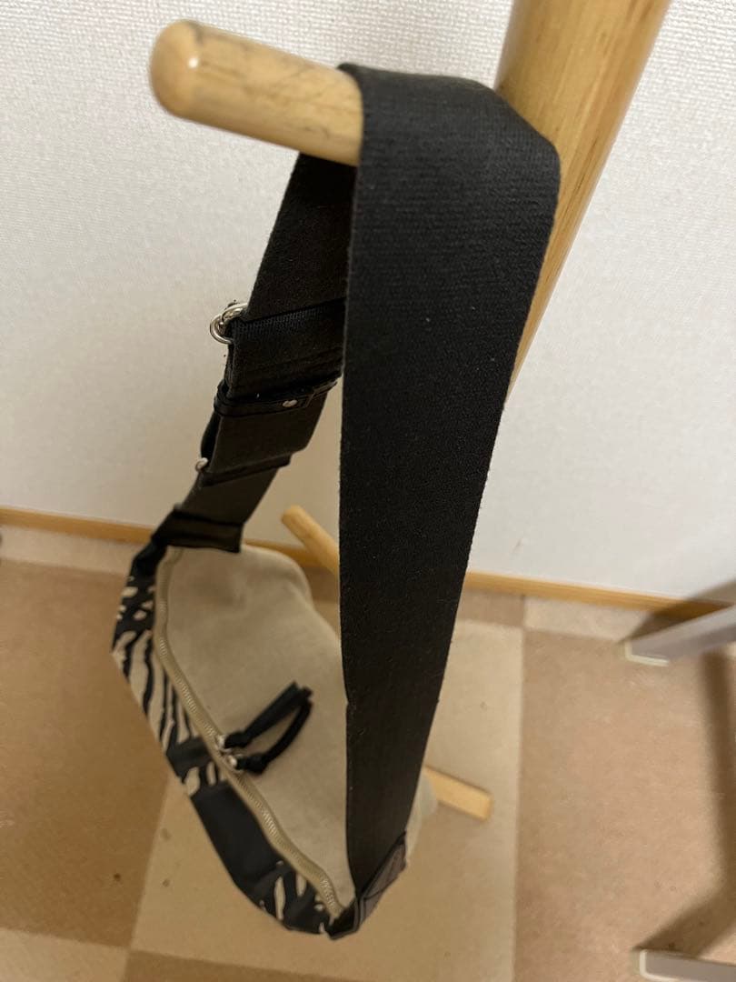 [最終値下げ！] ヴィヴィアンウエストウッド　ボディバッグ