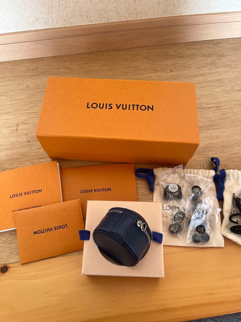 ルイヴィトン ホライゾン イヤホン モノグラム 付属品完備 VUITTON