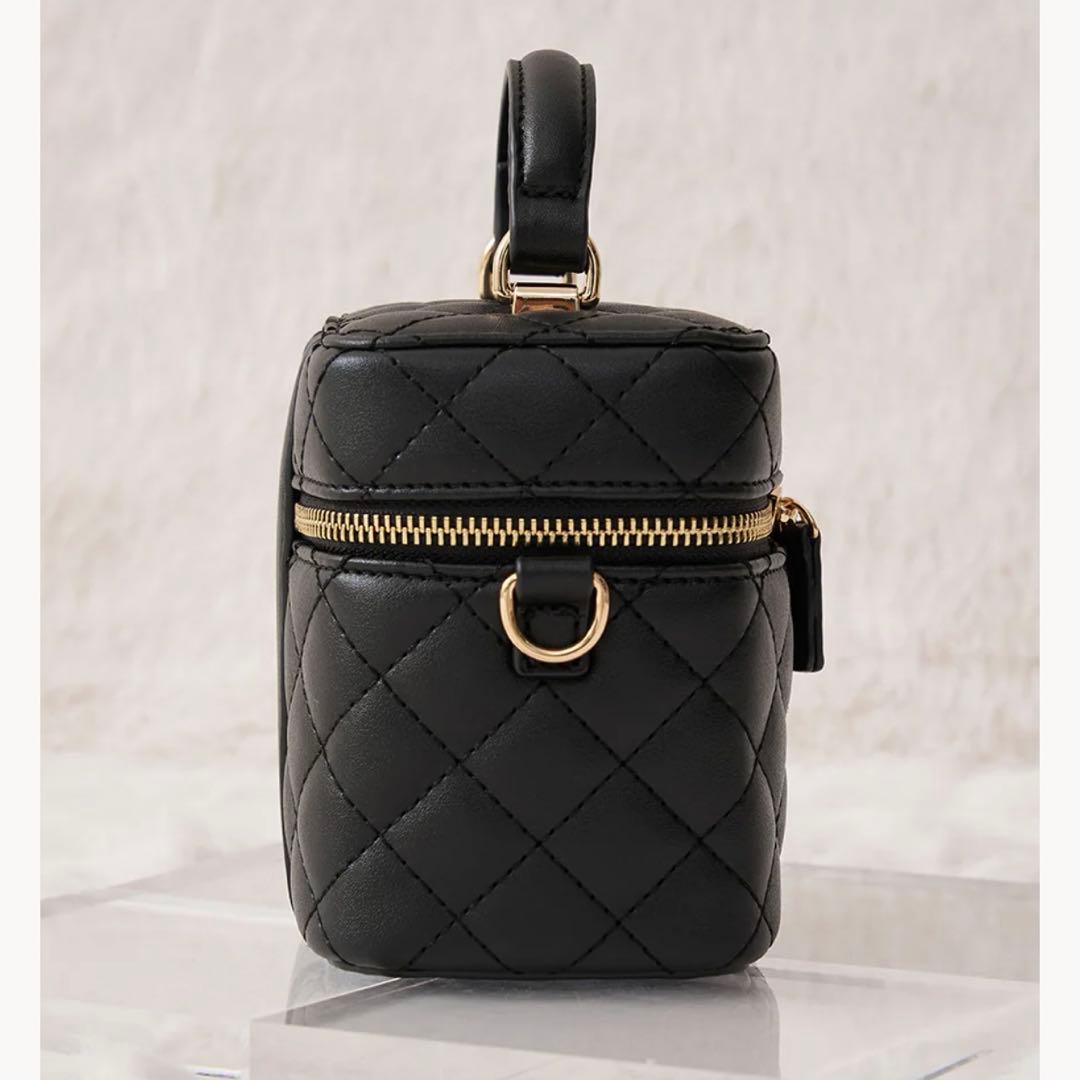 新品未使用　ダーリッチゴールドパーツキルティングスクエアミニバッグブラック