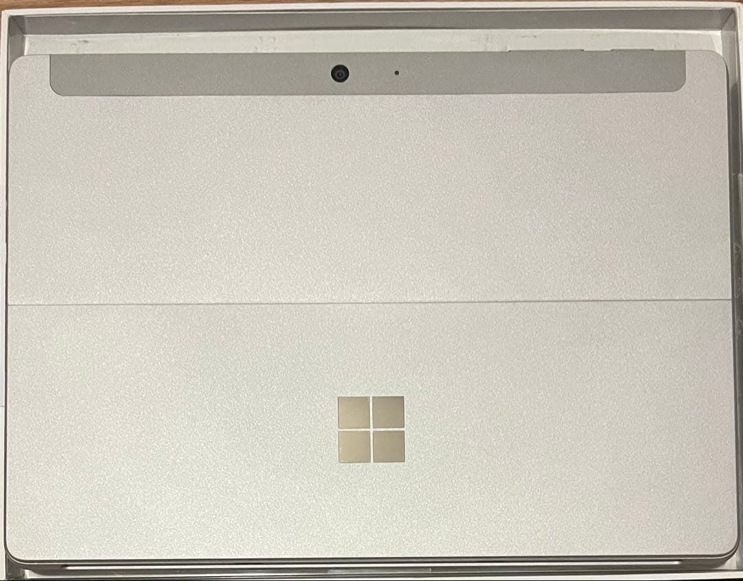 Surface Go 2 / 8GB / 128GB / 純正キーボード・ペン付