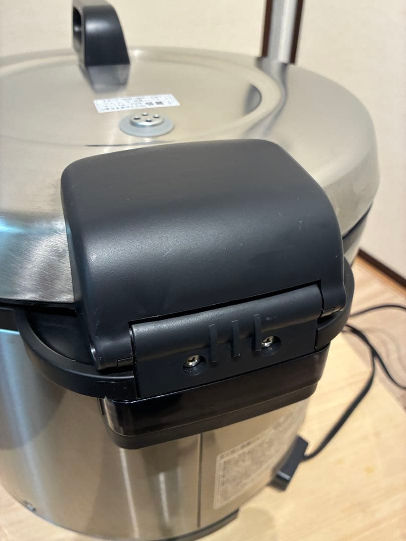 [美品] 2024年製 タイガー 業務用炊飯ジャー 2升炊き JNO-A361