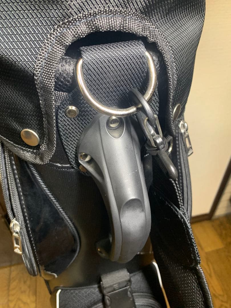 未使用　adidas キャディバッグ ブラック　軽量AWR92 ゴルフバッグ