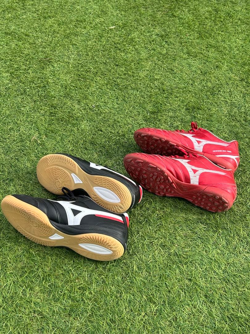 Mizuno MORELIA フットサルシューズ 黒/赤