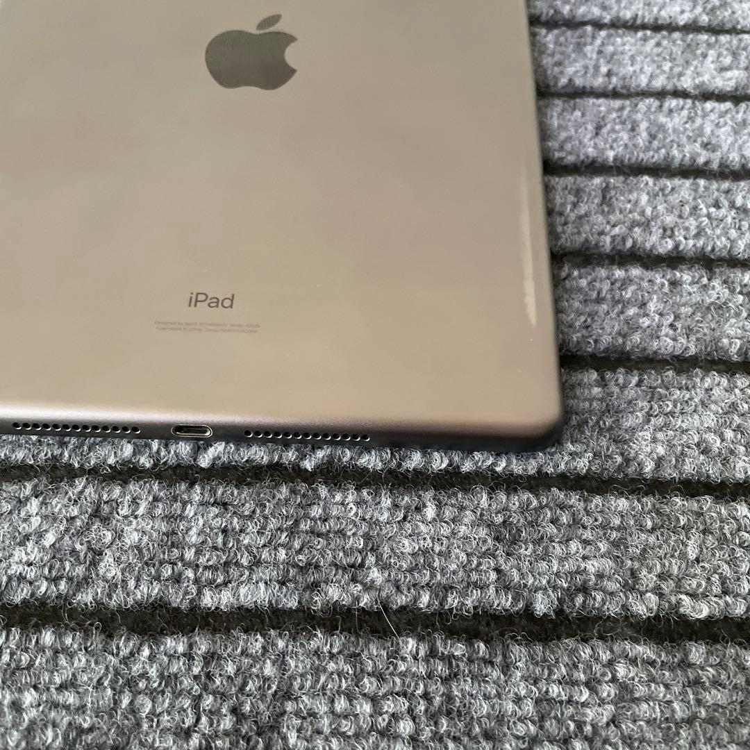 88 iPad 8世代 32GB SIMフリー スペースグレイ