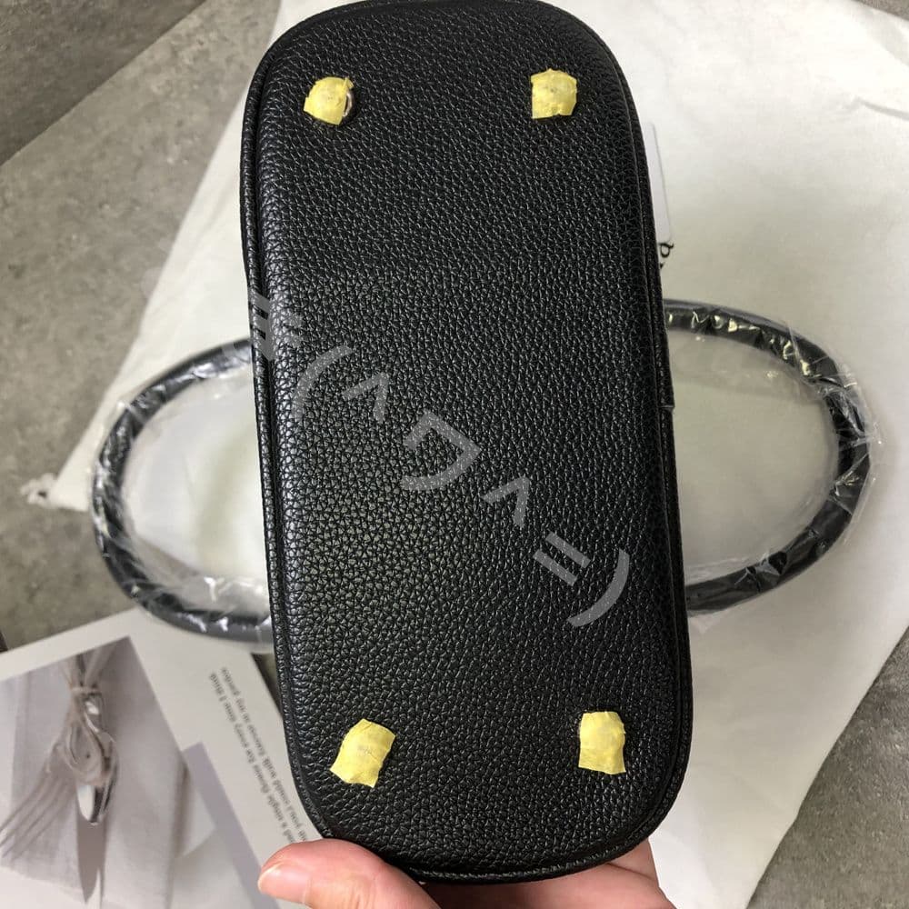 大人気！Maison margiela メゾンマルジェラ バッグ 5ac 革　黒