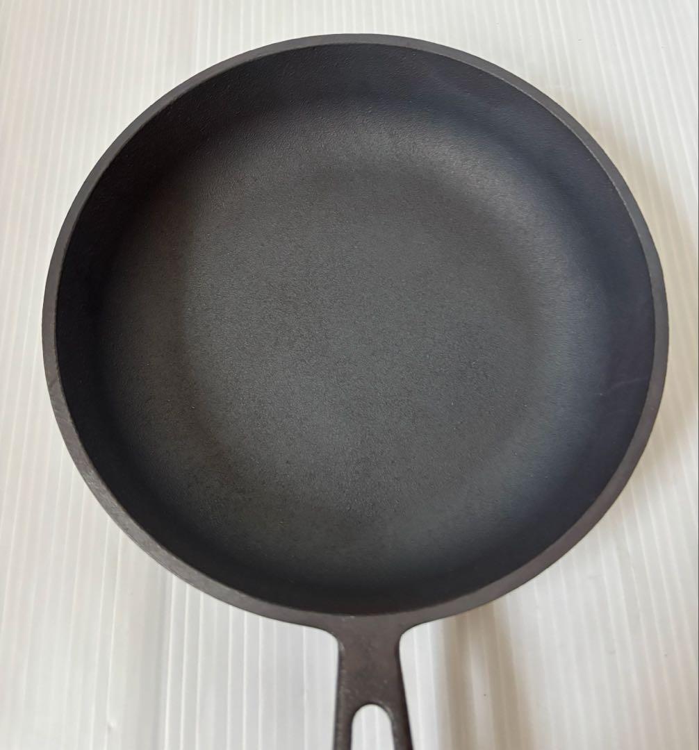 おもいのフライパン　OMOI 鋳鉄フライパン 20cm レシピブック付き