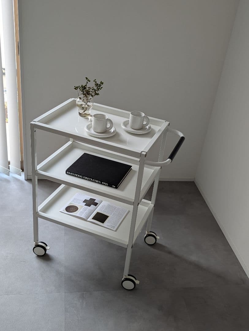 USED/スチール ワゴンラック メディカルワゴン モダン サロンワゴン