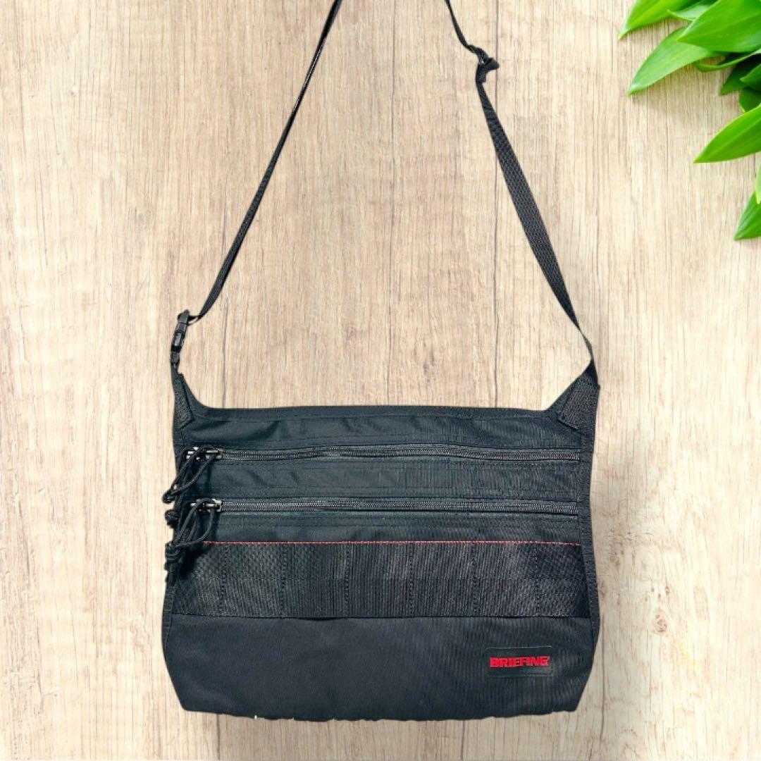 【✨美品✨】BRIEFING MW GENII サコッシュ 黒ショルダーバッグ