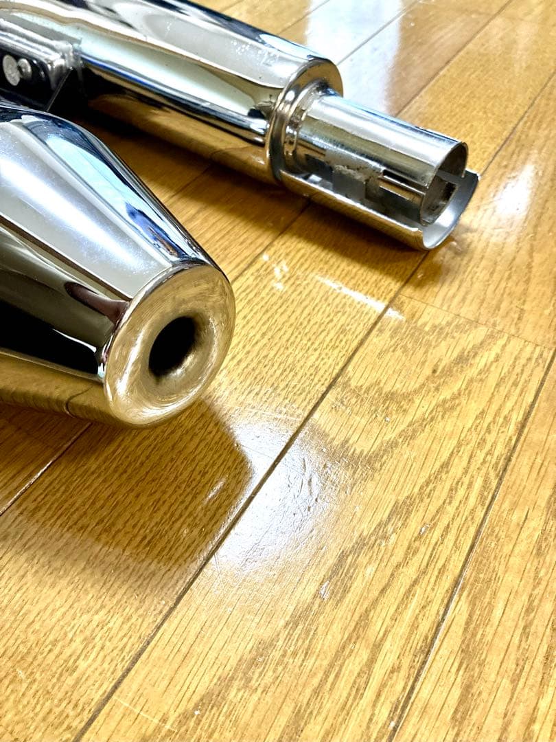 TRIUMPH ボンネビル 純正サイレンサー 2206480/2206475