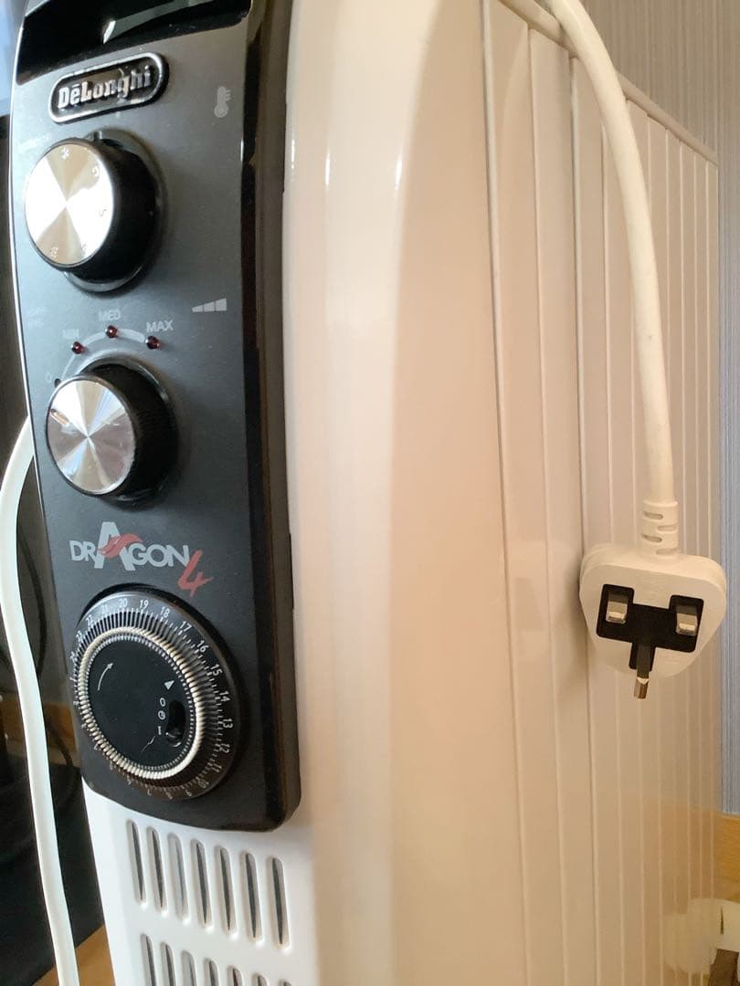 レア デロンギ オイルヒーター 15畳　 220-240V 変圧器 カシムラ