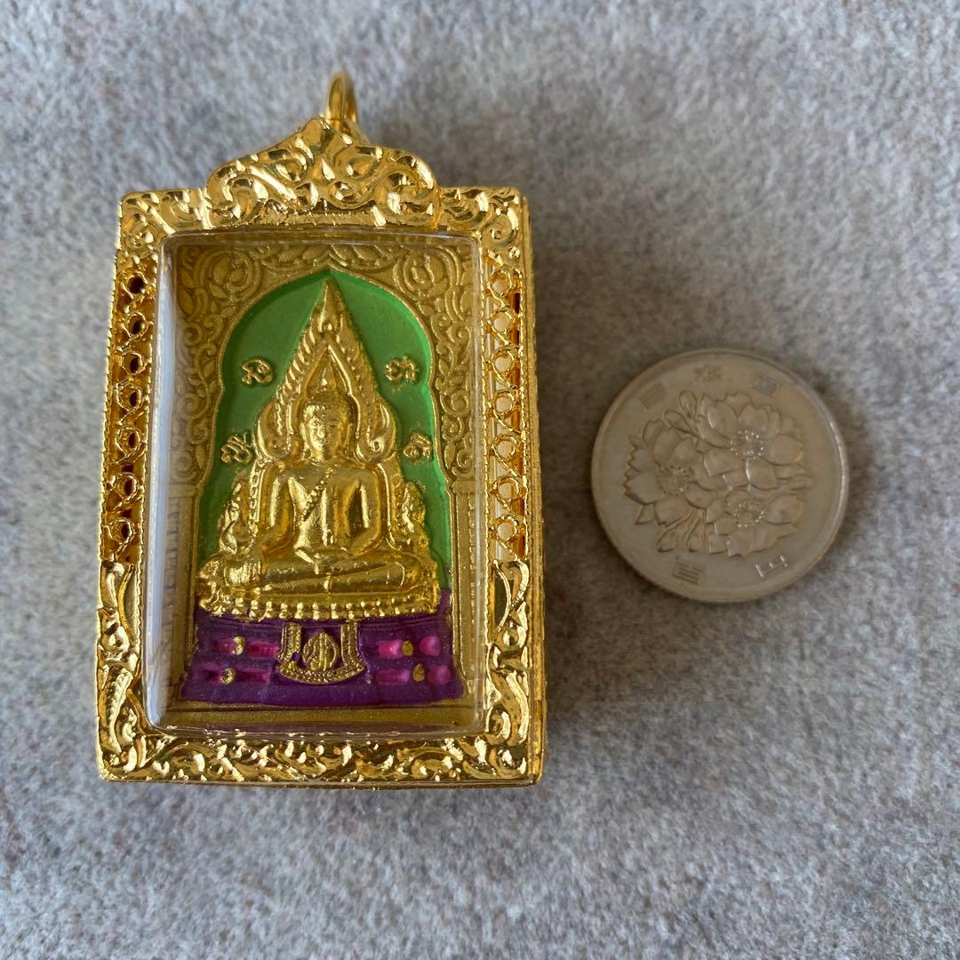 プラクルアン プラチンナラート 最も美しい仏像 成功 富と繁栄 神聖な御守り