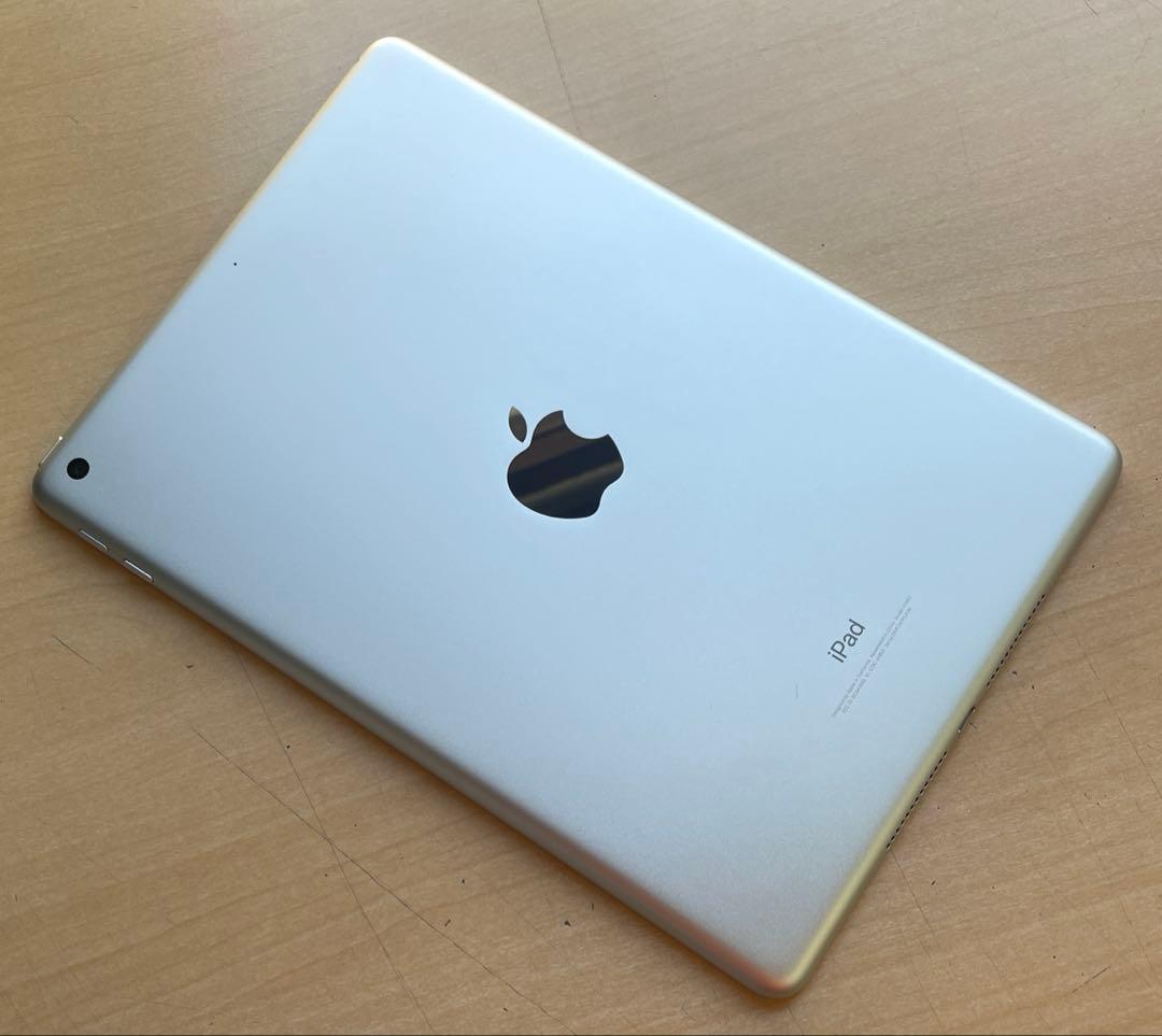 iPad 第6世代　A1893　Wi-Fiモデル　シルバー　32GB 超美品#6