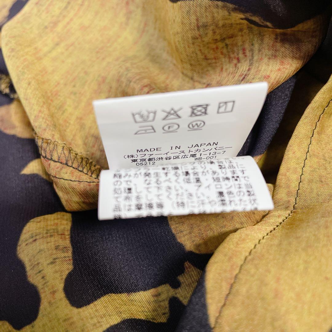 極美品　アルアバイル　モダンフラワーフロントフリルブラウス　ブラック　2