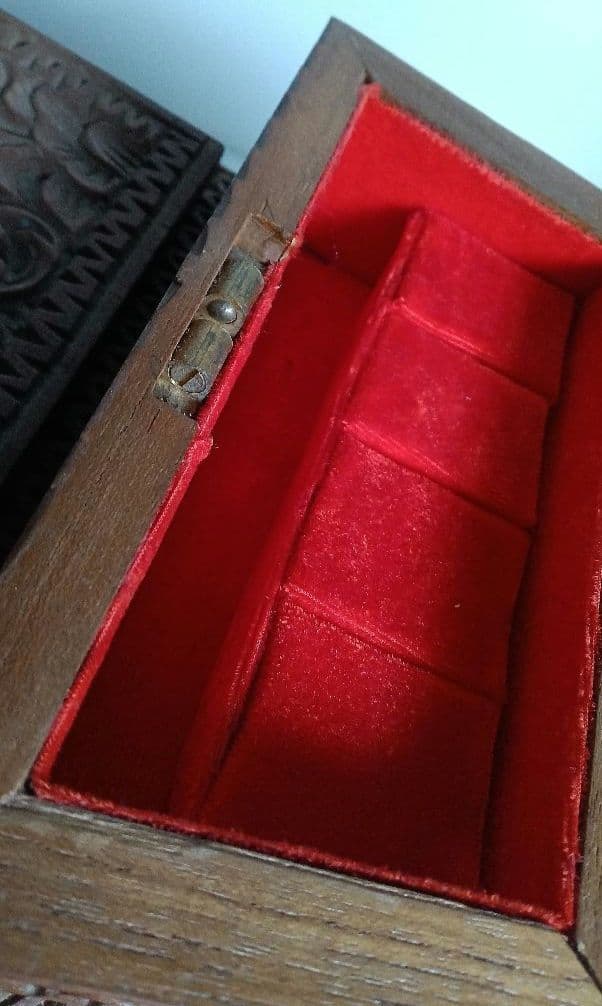 お値下げ　彫刻総仕上げ　小型鏡台　 ミニドレッサー　カガミ引き出し付き