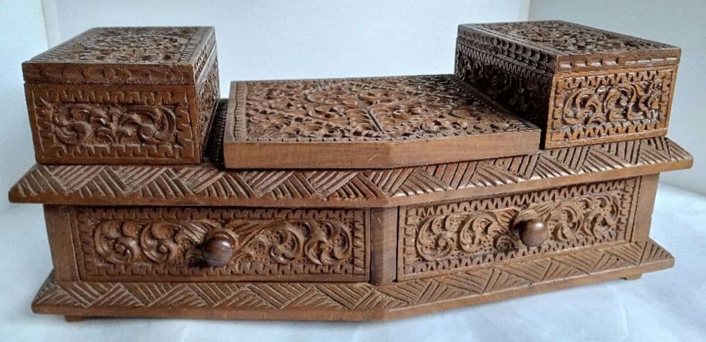 お値下げ　彫刻総仕上げ　小型鏡台　 ミニドレッサー　カガミ引き出し付き