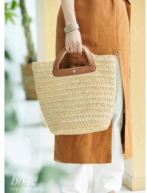 新品タグ付　　HELENKAMINSKI 2wayバック　高級　37,400円