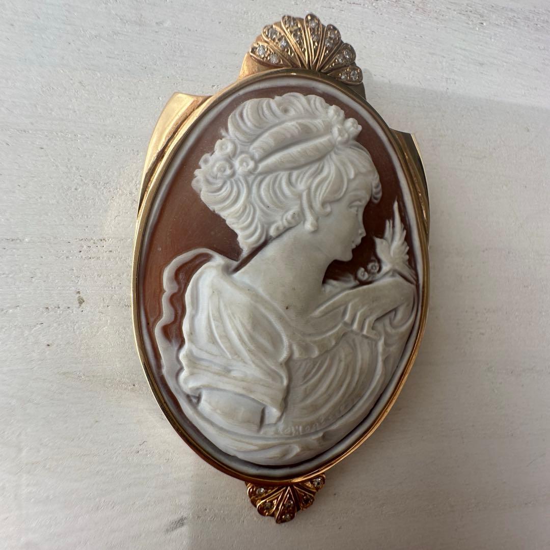 カメオブローチ　18K ダイヤ　刻印あり