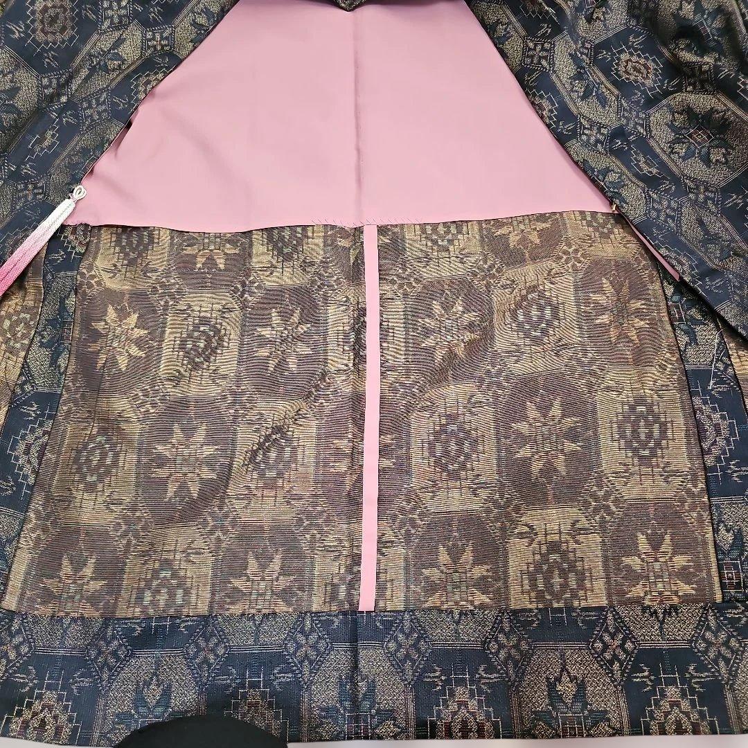 【アンサンブル着物】★幾何学模様黒地★織りの着物★羽織紐未使用★ウールの単