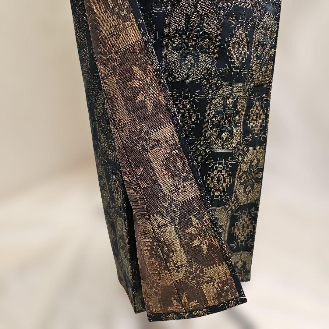 【アンサンブル着物】★幾何学模様黒地★織りの着物★羽織紐未使用★ウールの単