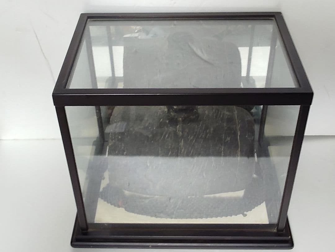 俵壺　ガラスケース付き