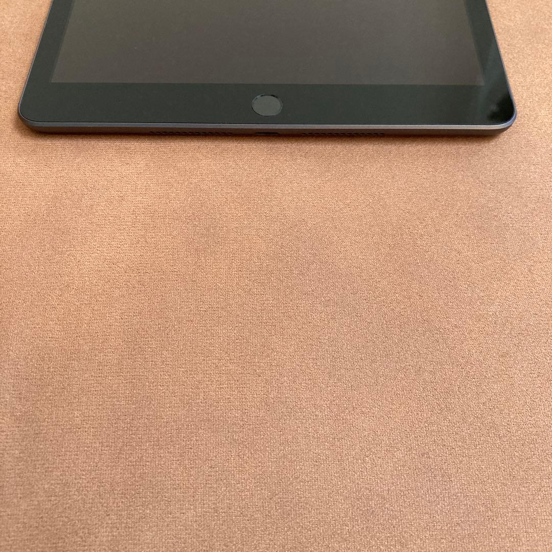 432 美品☆電池ほぼ新品☆iPad7 第7世代 32GB WIFIモデル☆