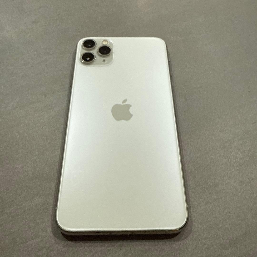 Apple iPhone 11 Pro Max シルバー 本体 SIMフリー
