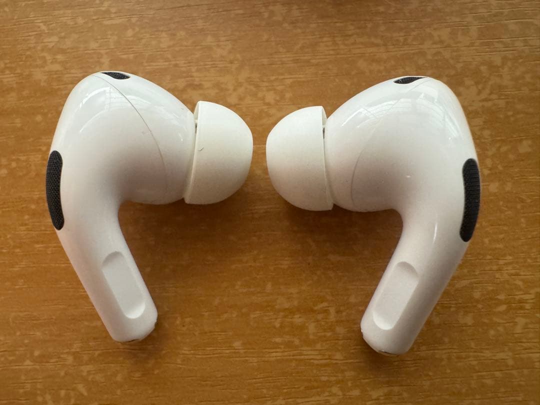AirPods Pro 2nd generation 本体 充電ケース付き