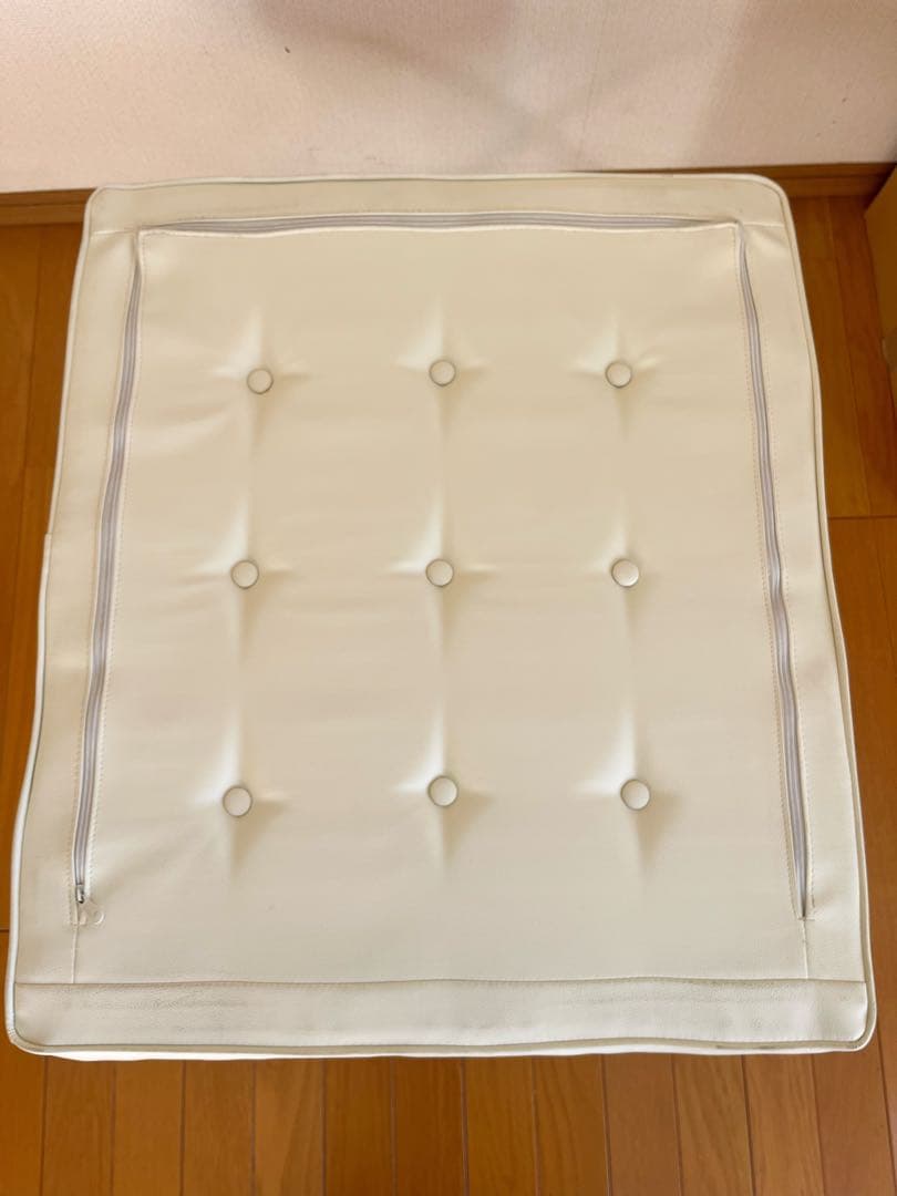 『バルセロナチェア』オットマン リプロダクト品　ダメージあり