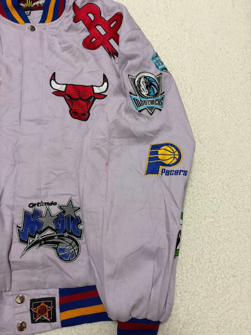 NBA チーム刺繍アウタージャケット 薄紫色