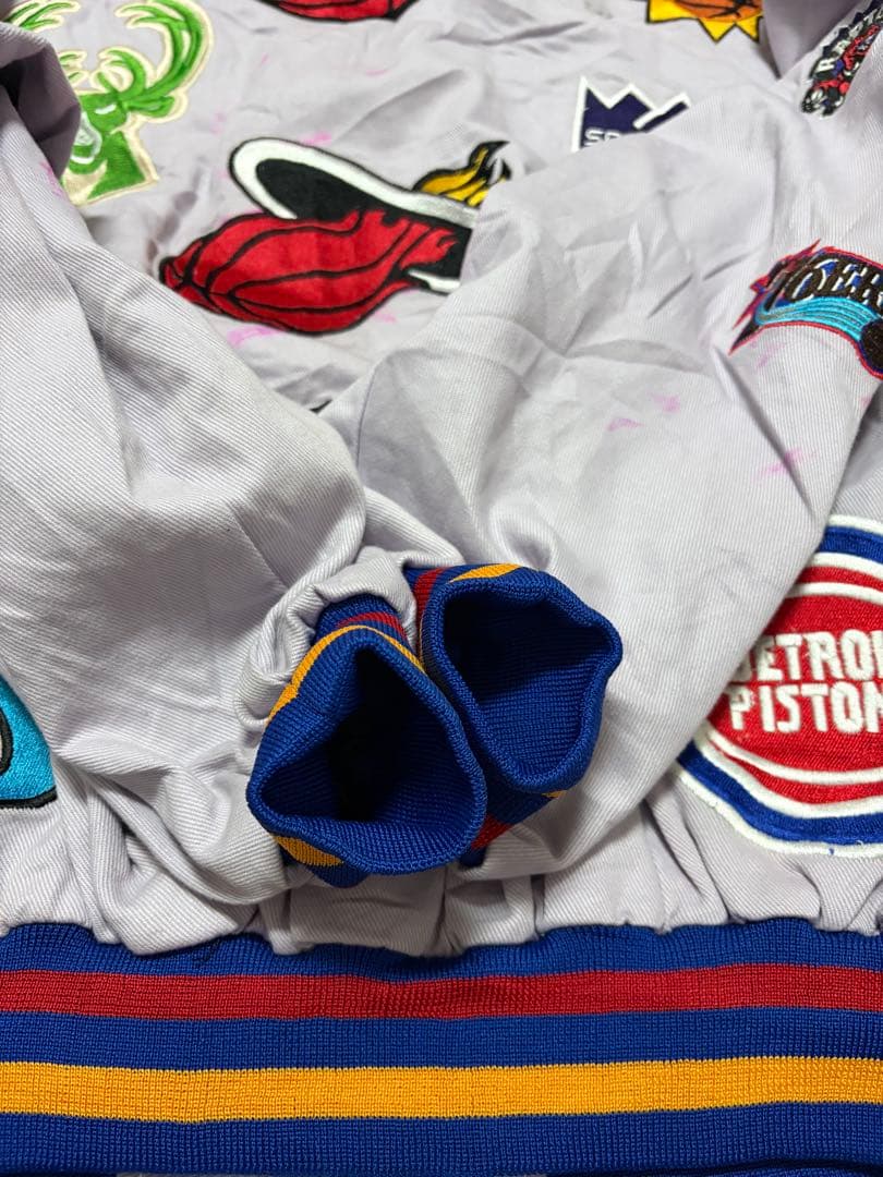 NBA チーム刺繍アウタージャケット 薄紫色