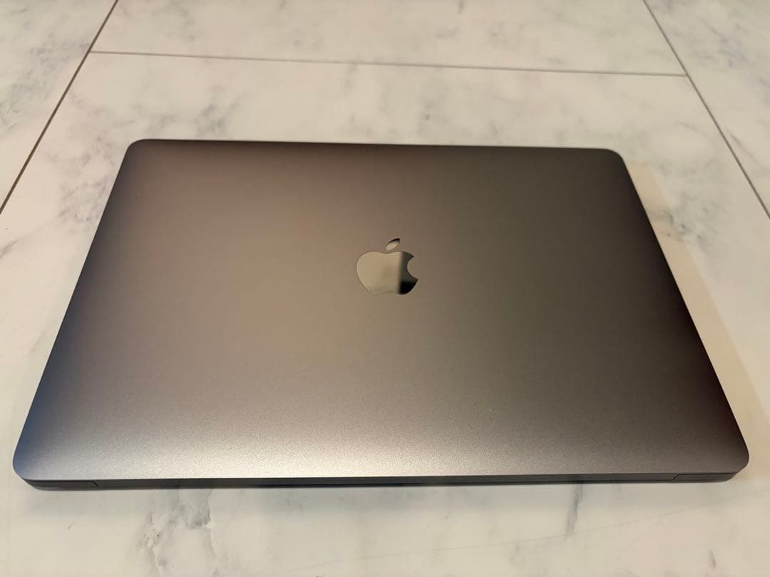 【美品】MacBook Pro 13インチ 2019スペースグレイ A2159