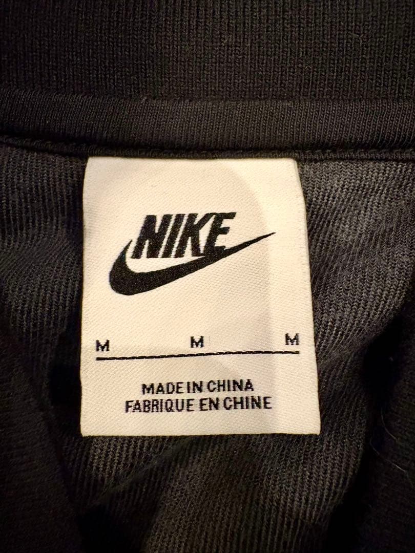 美品　ナイキ　ベロア　ワンポイントロゴ　刺繍ロゴ　トラックトップ　M　ブラック